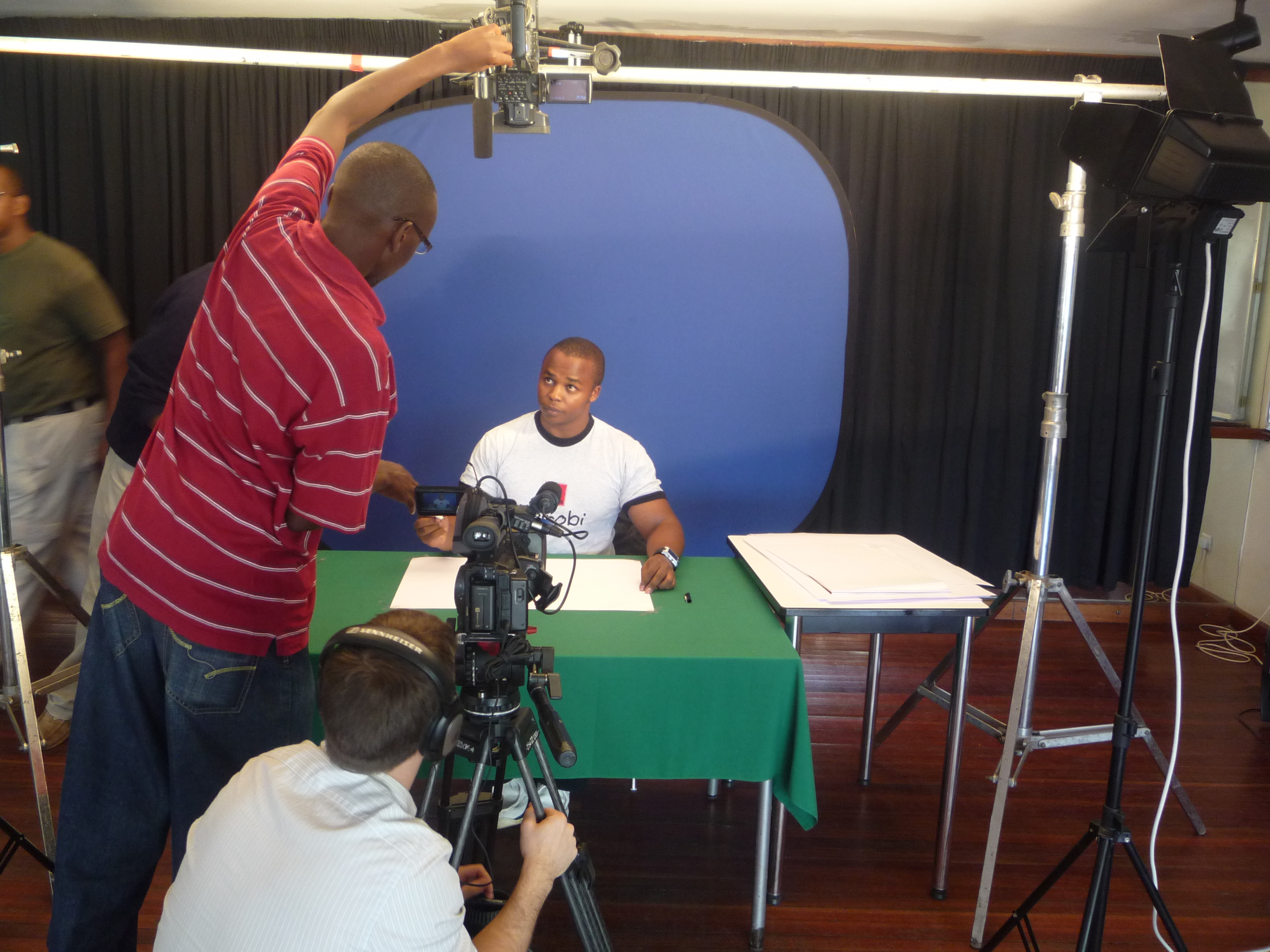  Munene prêt à enregistrer son clup vidéo – Nairobi, 20 janvier 2010 